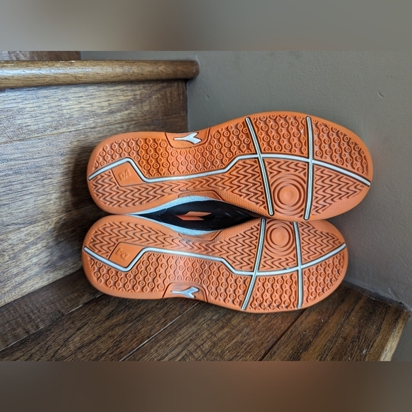 Diadora Shoes Youth indoor soccer turf sneakers - Size 4 - Picture 7 of 11